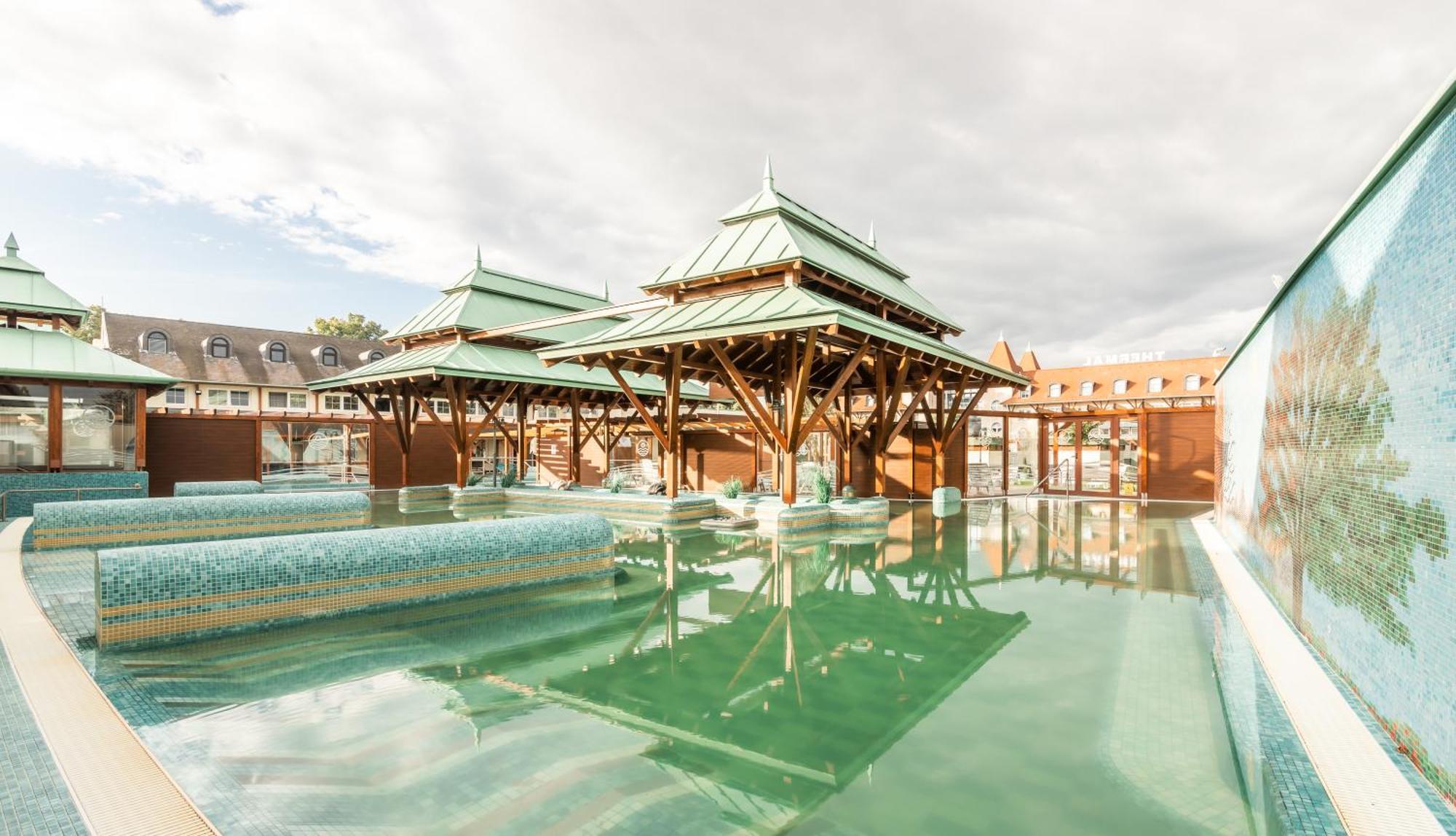 Aqua Hotel Termal โมชนมายารูวาร์ ภายนอก รูปภาพ
