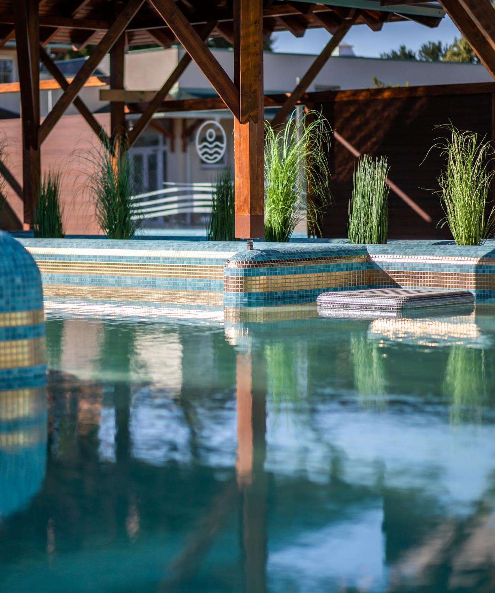 Aqua Hotel Termal โมชนมายารูวาร์ ภายนอก รูปภาพ