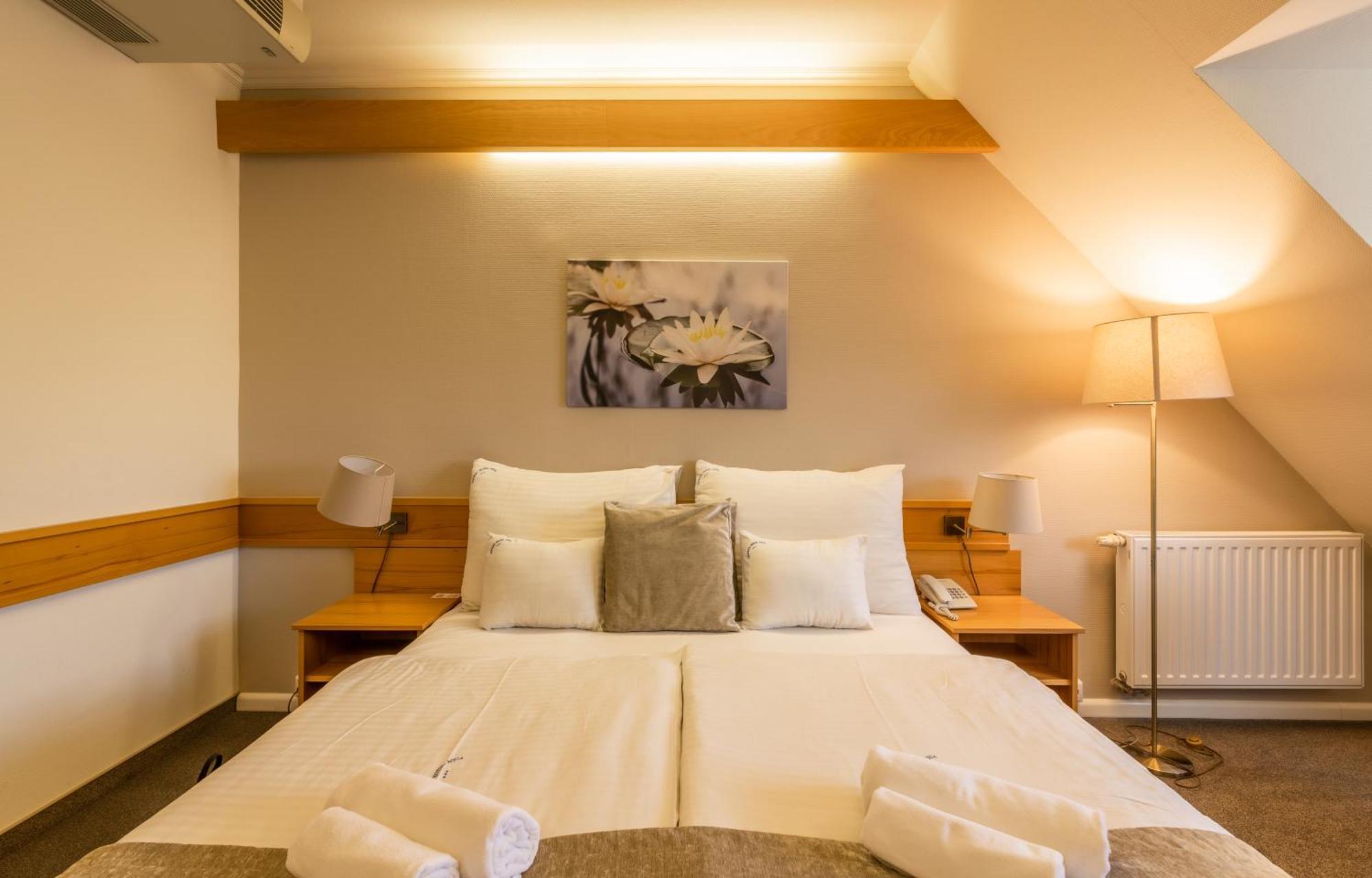 Aqua Hotel Termal โมชนมายารูวาร์ ภายนอก รูปภาพ