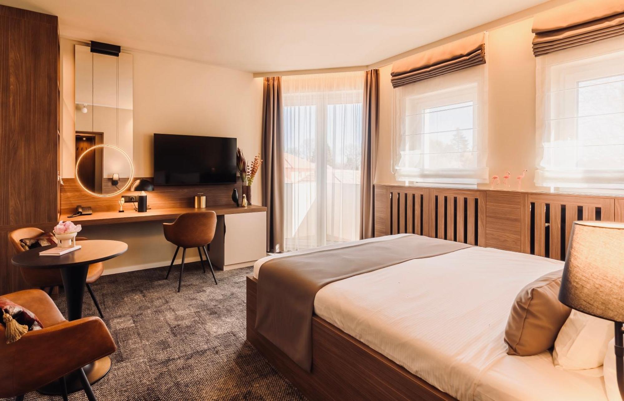 Aqua Hotel Termal โมชนมายารูวาร์ ภายนอก รูปภาพ