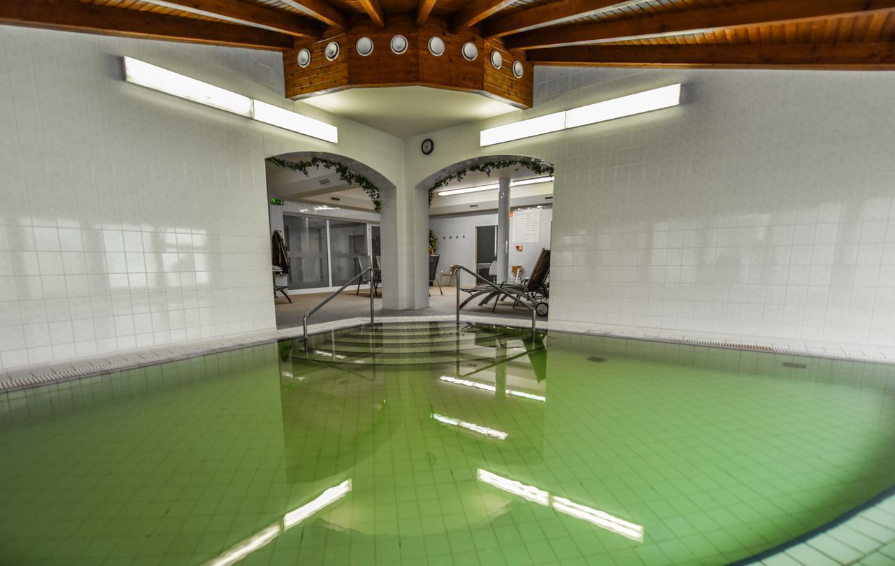 Aqua Hotel Termal โมชนมายารูวาร์ ภายนอก รูปภาพ