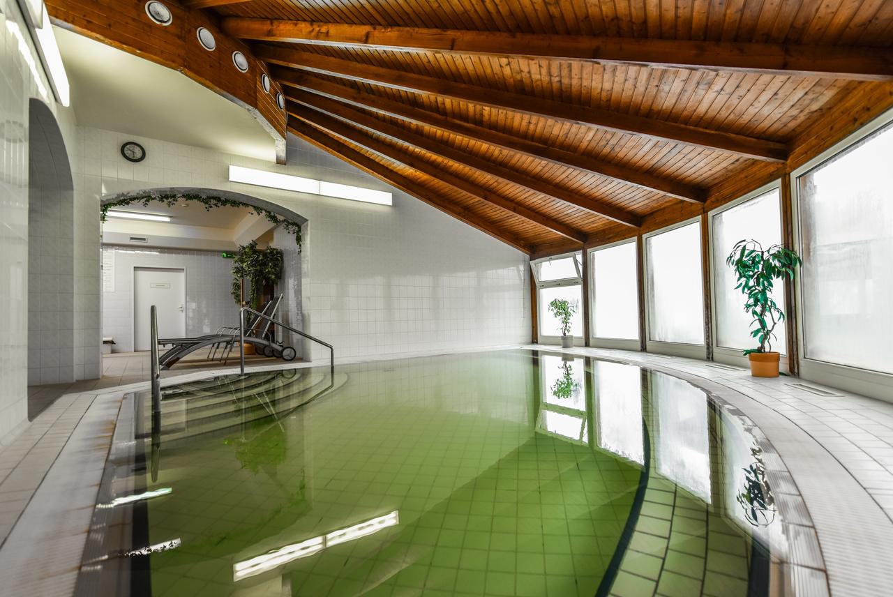 Aqua Hotel Termal โมชนมายารูวาร์ ภายนอก รูปภาพ