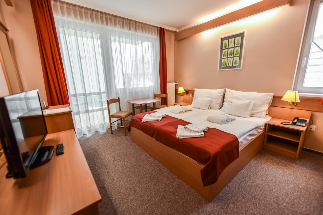 Aqua Hotel Termal โมชนมายารูวาร์ ภายนอก รูปภาพ